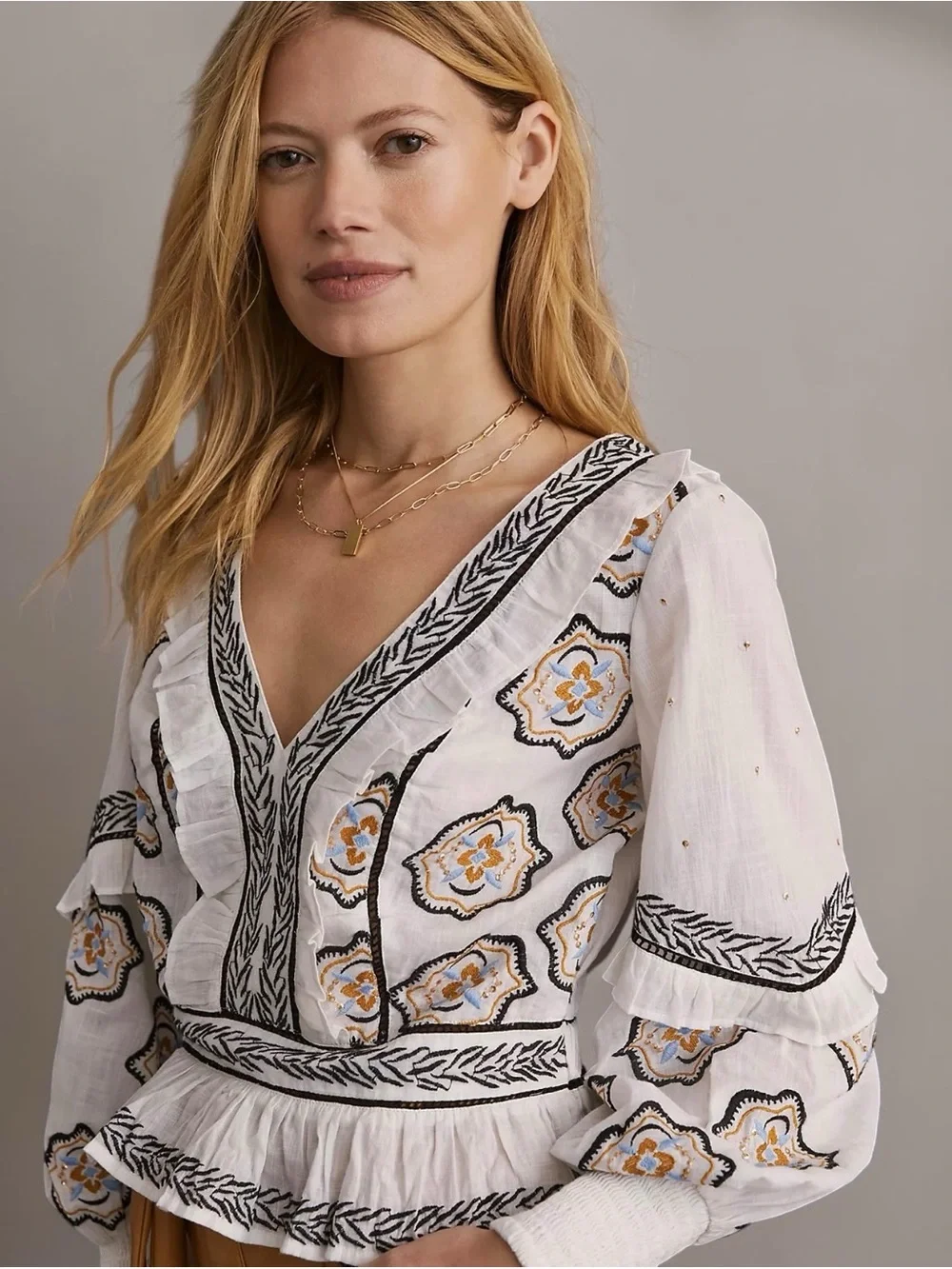 Anthropologie | White Embroidered Peasant Blouse Sequins | Sz 6